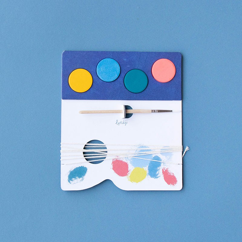 Actividad de pintar móvil y acuarelas